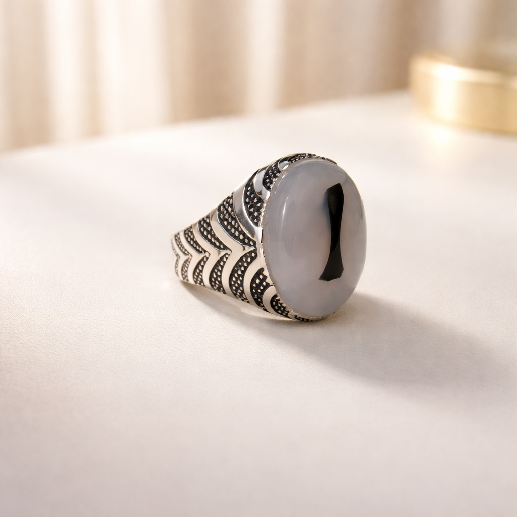 White Yemeni Agate Ring