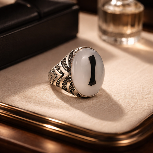 White Yemeni Agate Ring