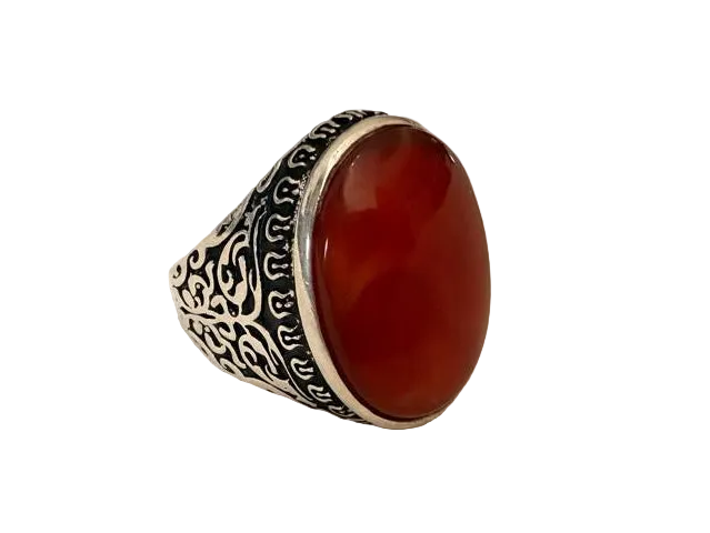 Classic Deep Red Yemeni Agate Ring – Men’s Heritage Edition