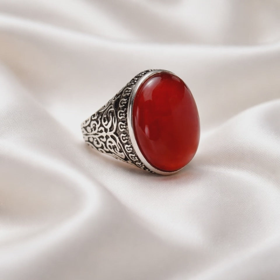 Classic Deep Red Yemeni Agate Ring – Men’s Heritage Edition