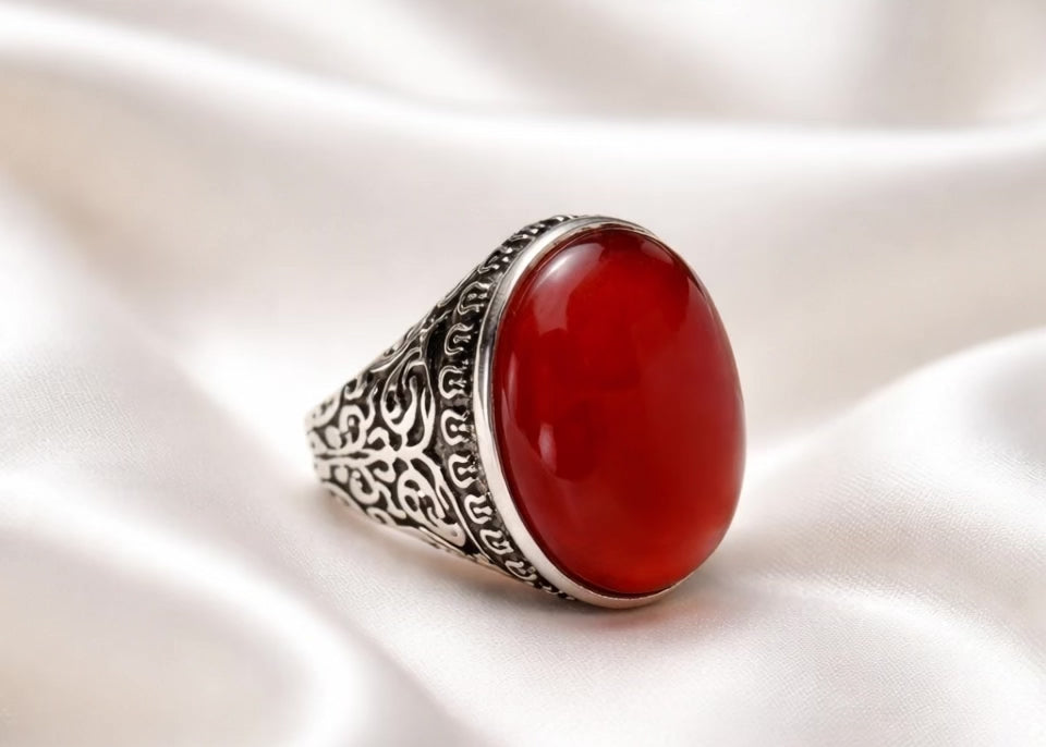 Classic Deep Red Yemeni Agate Ring – Men’s Heritage Edition